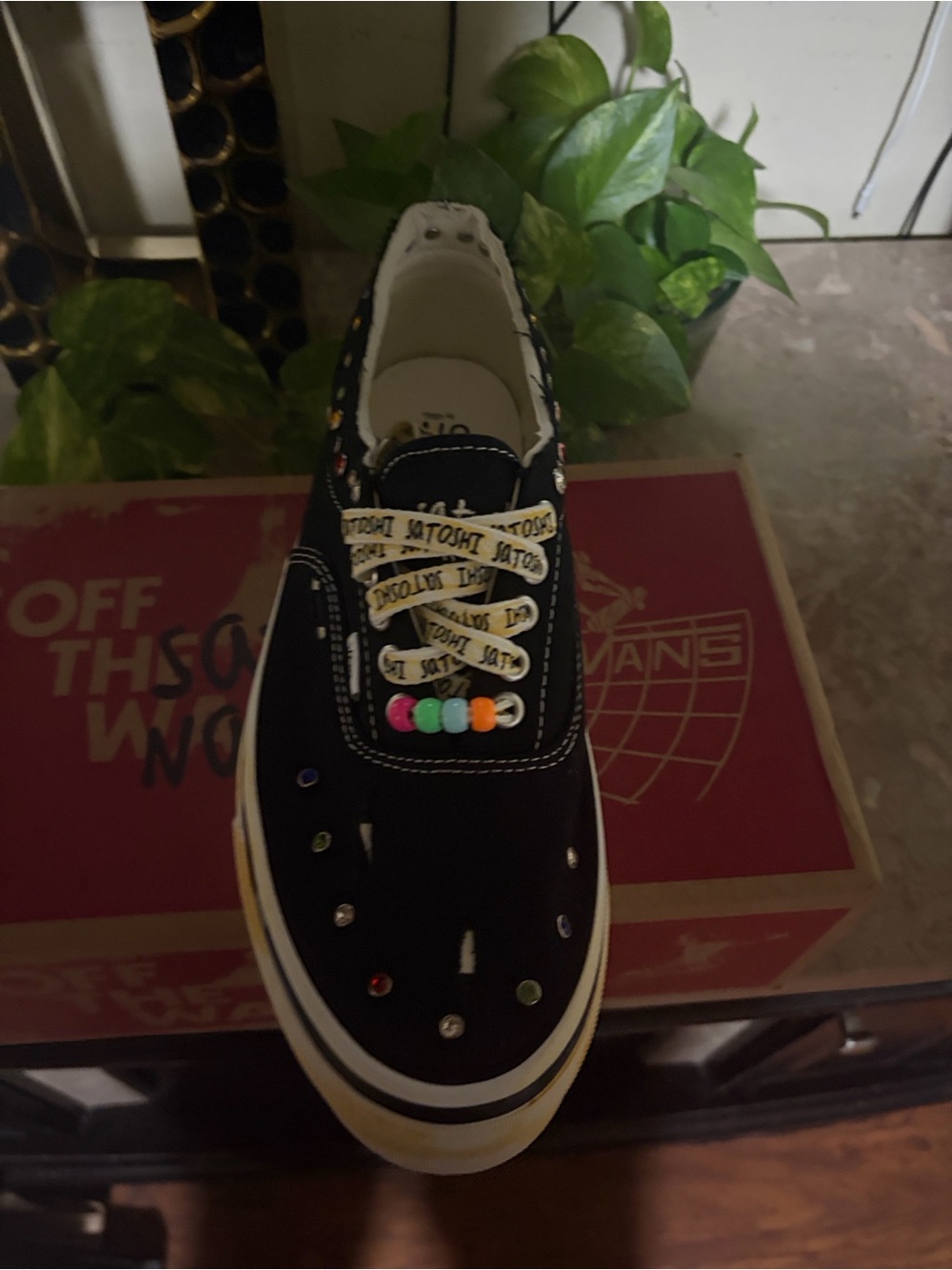 Vans /Satoshi - Picture 3 of 8